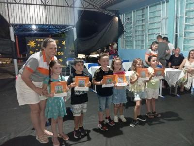 Noite de AutÃ³grafos reuniu centenas de pessoas em Rio Bonito do IguaÃ§u